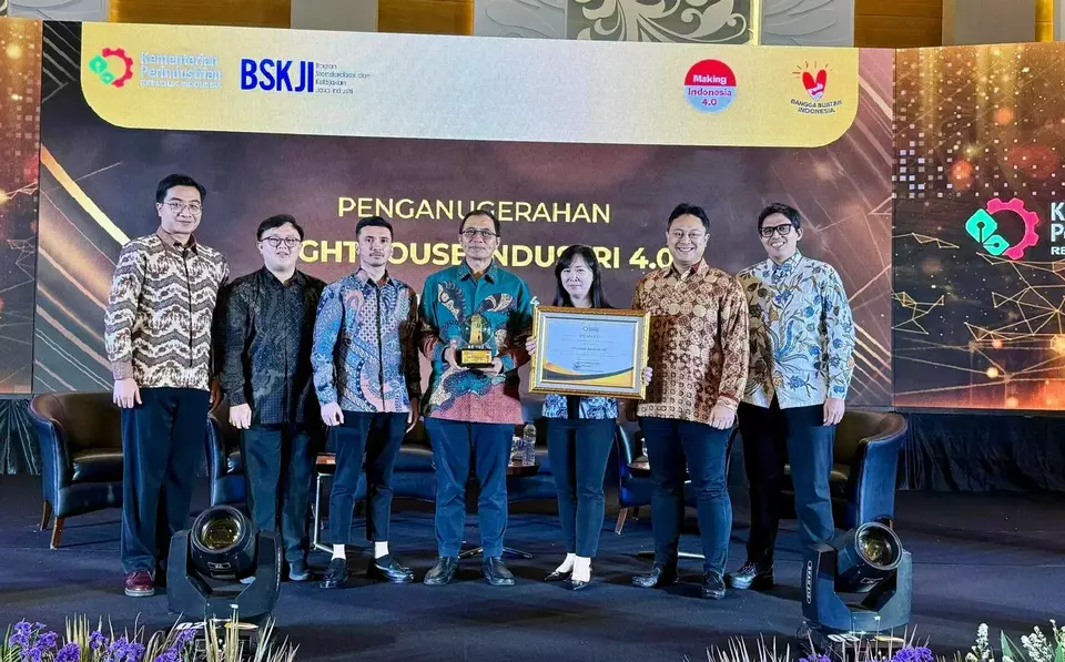 Chandra Asri Group Raih Penghargaan National Lighthouse Industry 4.0 dari Kemenperin