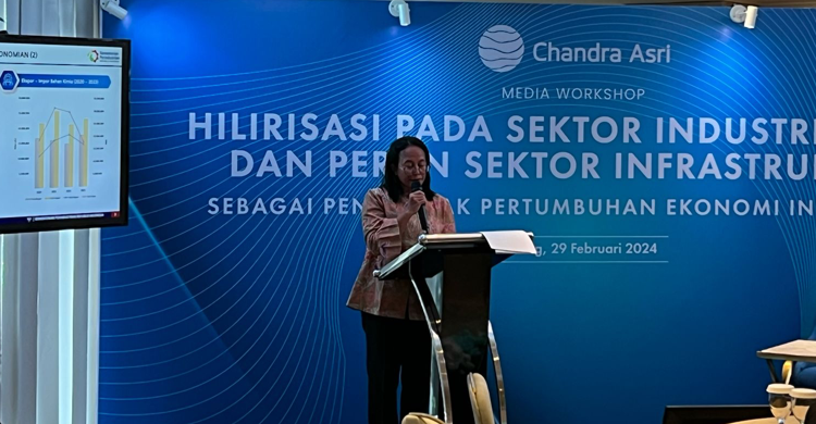 Ini Biang Kerok Pertumbuhan Industri Kimia Hulu Melorot